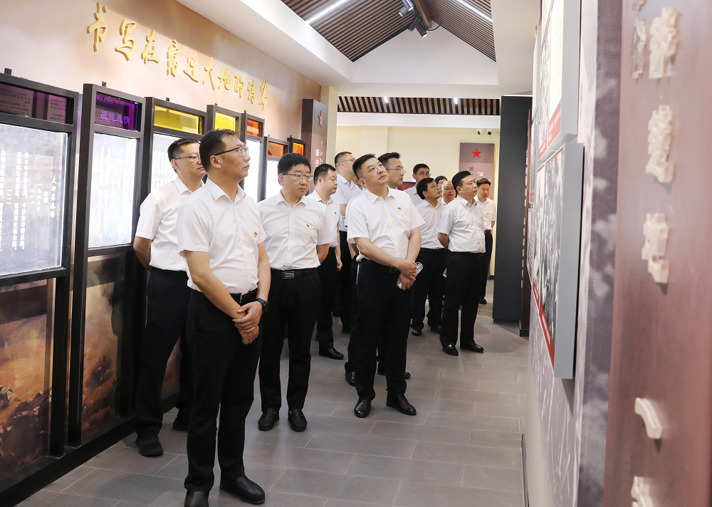 知敬畏、守廉洁！金都娱乐城 
开展廉政警示教育活动